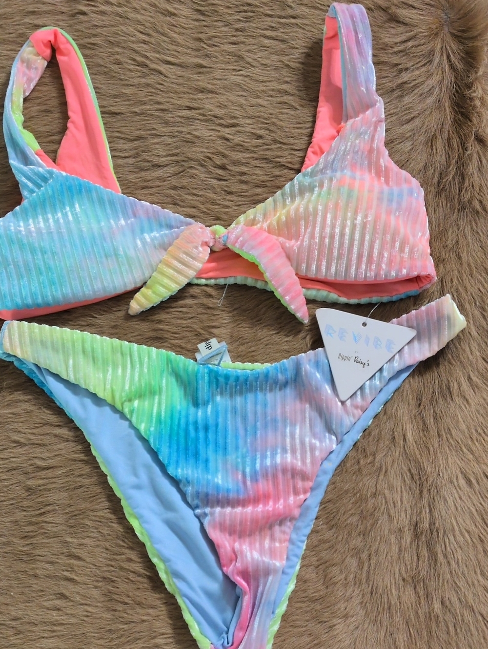 Dippin' Daisy's pastel tie-dye reptile pet accessory - pink blue white